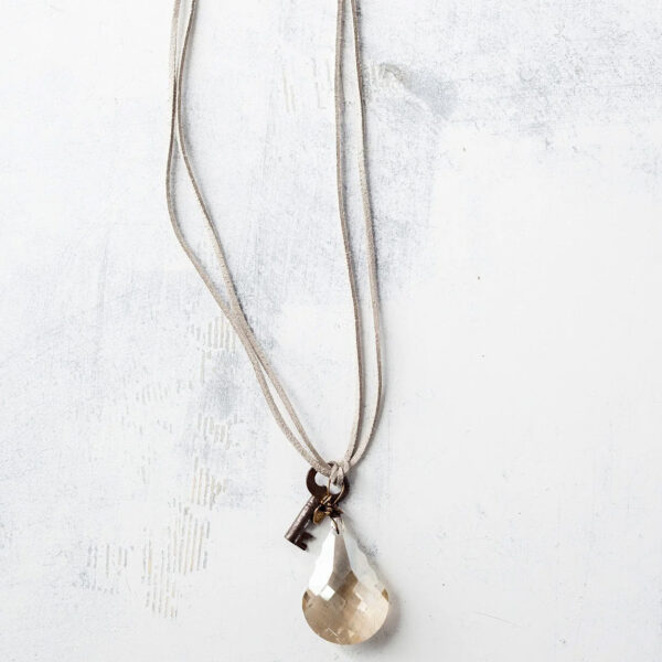 LUCY'S INSPIRED Golden Crystal Necklace