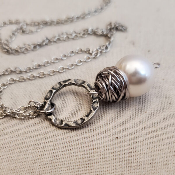 PEARL OF GREAT PRICE Silver Necklace with White Pearl